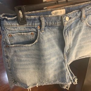 Abercrombie and Fitch cut off shorts